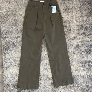 High waist Pleated straight leg trousers